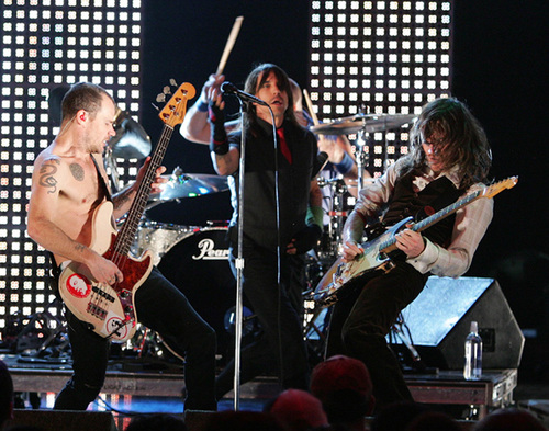 Первый концерт группы Red Hot Chili Peppers в Санкт - Петербурге