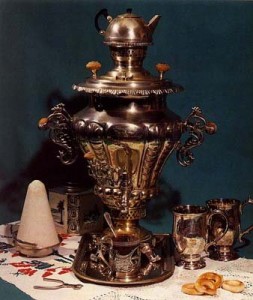 Петербуржцев зовут на чай у самовара